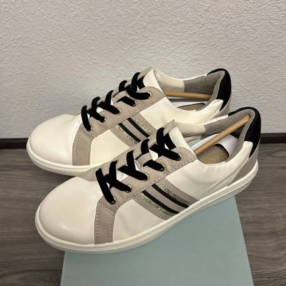Bzees Happy Friday Lace Up Sneaker